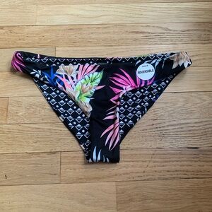 NWOT Hurley Reversible Bikini Bottoms